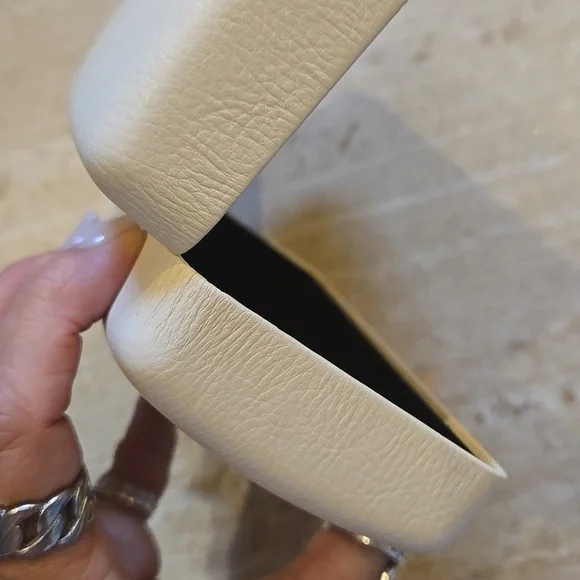 Versace Oversized Creamy White Hard Shell Glasses Case - Picture 8 of 8